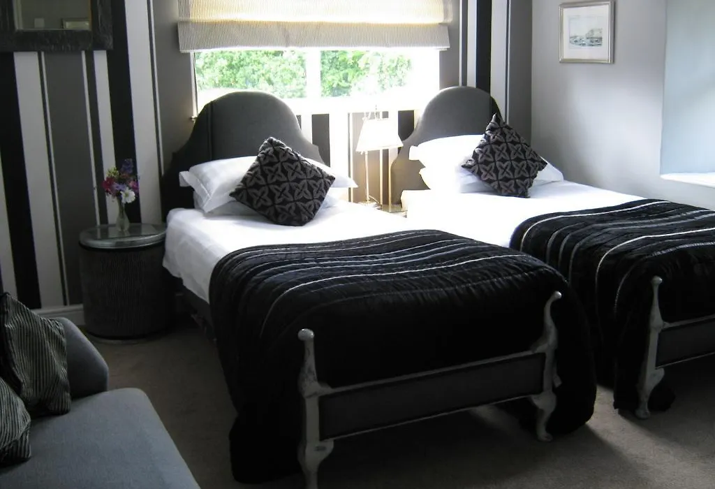 Holly Tree B&B-1
